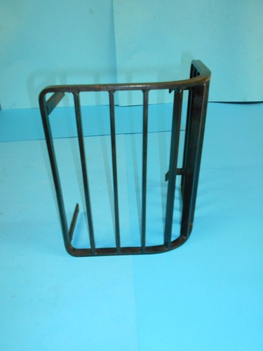 Grille protection phare - grille,