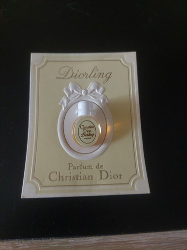 Tres rare miniature parfum - rare,