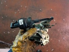 Serrure de porte arrière