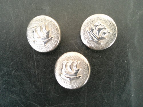 Boutons vetement chaloupe - de,