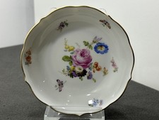 Coupe à compote en porcelaine de Meissen 10,7 Ø, 2,5 cm. 1 choix. Excellent é...