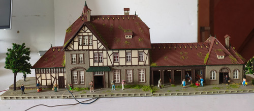 Grande gare colombage - à,