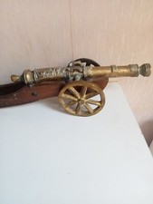 canon ancien en bronze doré