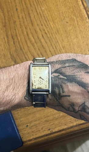 Montre vintage lip mécanique - vintage,