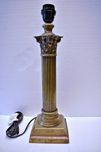 Lampe colonne corinthienne - lampe, en