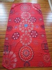 Q foulard Desigual modéle