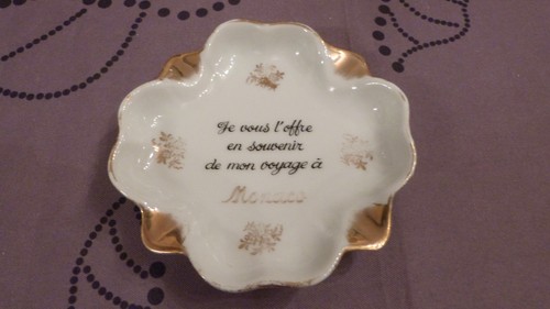 Joli ancien cendrier monaco - ancien,