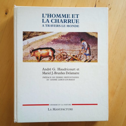 Homme charrue à - la,