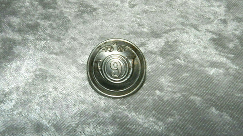 Ancien bouton militaire argent