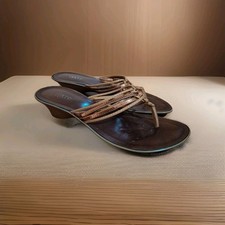 Sandales, Tongues en Cuir T.35