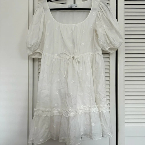 White puff sleeve embroidered - white,