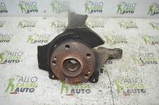 Pivot de moyeu avant droit