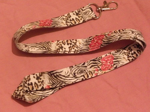 Zebre leopard rose rouge tour - leopard,