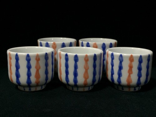 K1679 lot tasses - lot, de