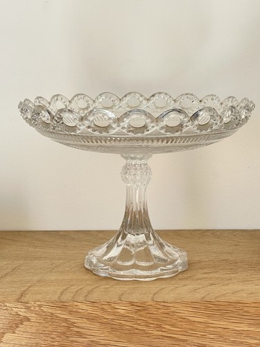Jolie coupe sur pied verre - jolie,