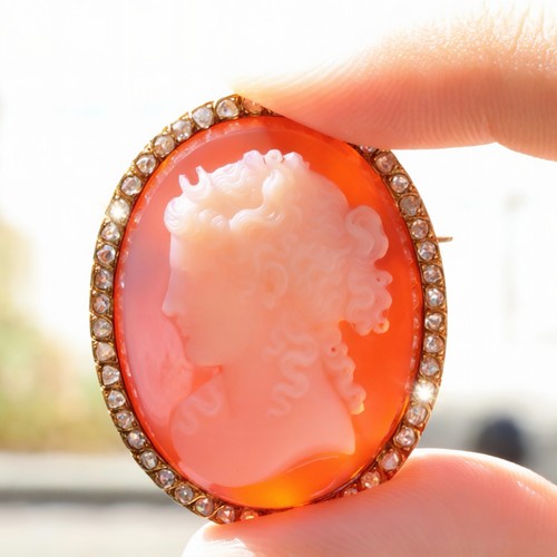 Broche camée ancienne - , en