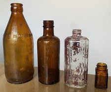 LOT DE 4 FLACONS et BOUTEILLE