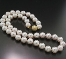 Chaîne aux Perles Akoya 9,5