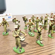 Jouets Fanfare militaire vintage STARLUX 23 soldats en plastique peint 1970