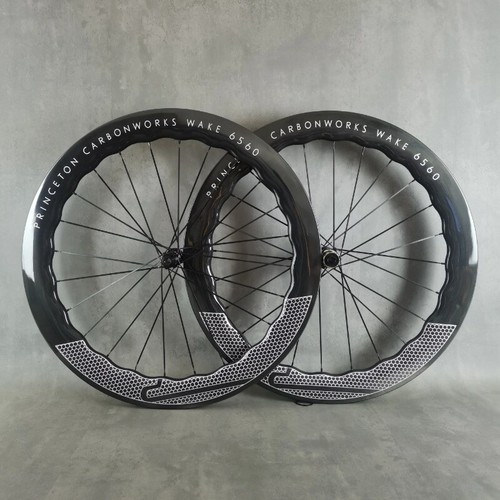 700c carbon fiber - carbon, road