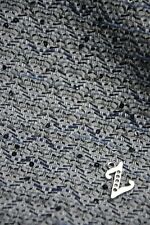 Hugo Boss. Ravissant jacquard façonné natté à sequins. Bleu gris noir.2M55