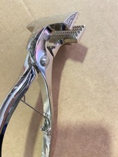 PINCE À TENDRE LES TOILES 6CM  pour l'étirement de la toile BON ETAT