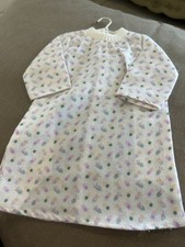 JOLIE ROBE  POUR POUPEE