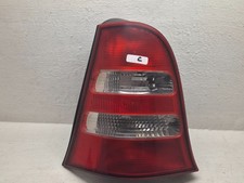 Feu arrière conducteur pour