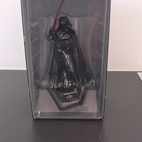 Star wars figurine dark - star, vador