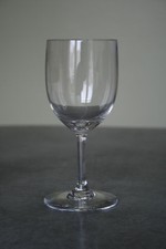 Verre de table à pied en