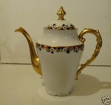 @ GRANDE CAFETIERE OU VERSEUSE EN PORCELAINE DE LIMOGES