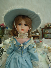 POUPEE MUNDIA DE 55 CM