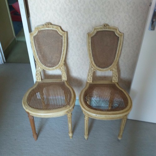Anciennes chaises cannées - anciennes,