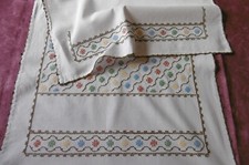 Beau rideau ou cache torchon