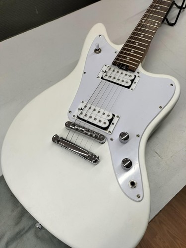 Guitare électrique bacchus - électrique,
