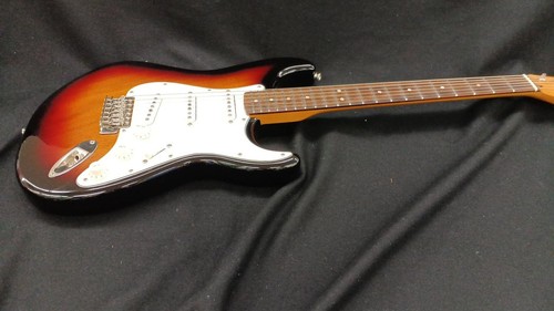 Guitare électrique squier - guitare,