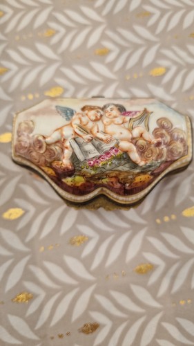 Boîte pilules porcelaine - À,