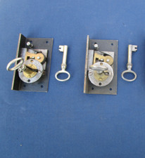 2 serrures 2 clefs fer placage laiton tiroir meuble entraxe 22