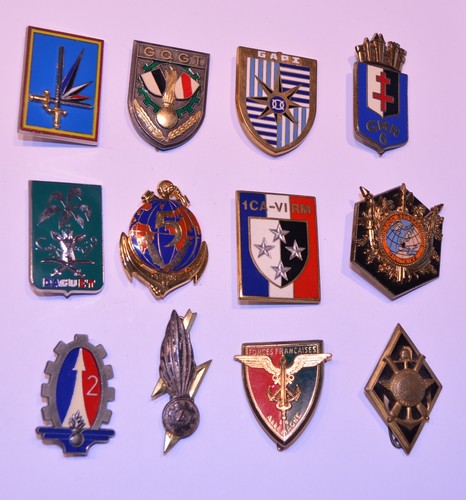 Insignes regimentaires - 12,