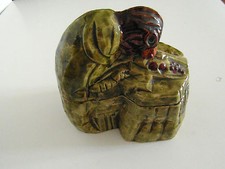 Céramique signée Nussy 