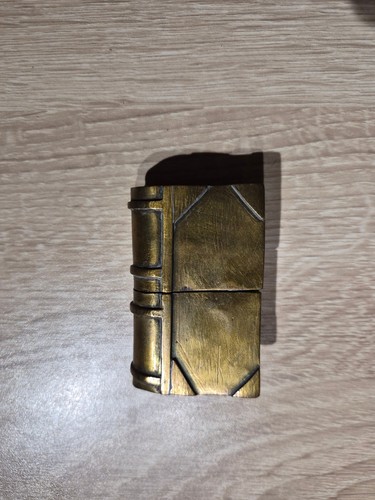 Briquet livre poilu laiton - livre, en
