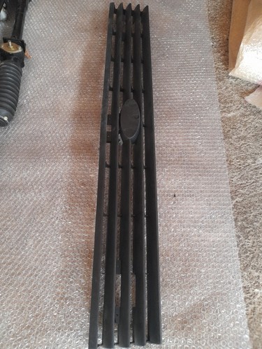 Grille radiateur ford fiesta - ford,
