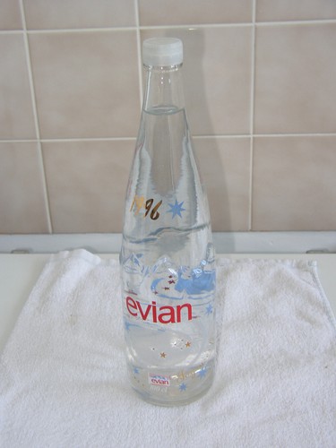 Bouteille évian joyeuses - bouteille,