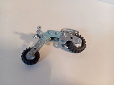 Meccano Moto assemblée à partir de pièces en tole 1/43