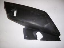 Cache latéral droit origine