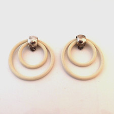 GRANDES BOUCLES D'OREILLE CREOLES VINTAGE ANNEES 60/70 DOUBLES CERCLES BEIGES