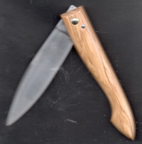Capucin couteau olivier - couteau, en