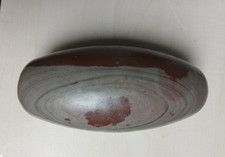 Shiva lingam pierre sacrée / de riviere / 1,770 kg / 18 cm Inde