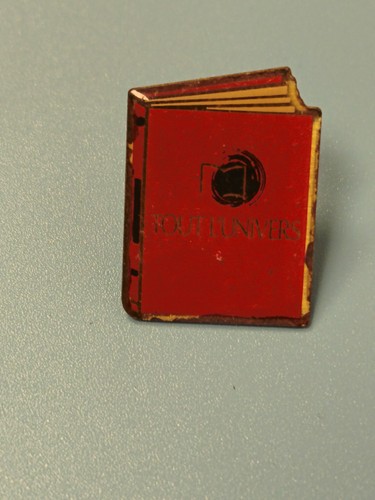 Vintage pin tout - tout, l'univers