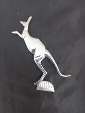 Mascotte automobile bronze argenté Kangourou Signée Morante 